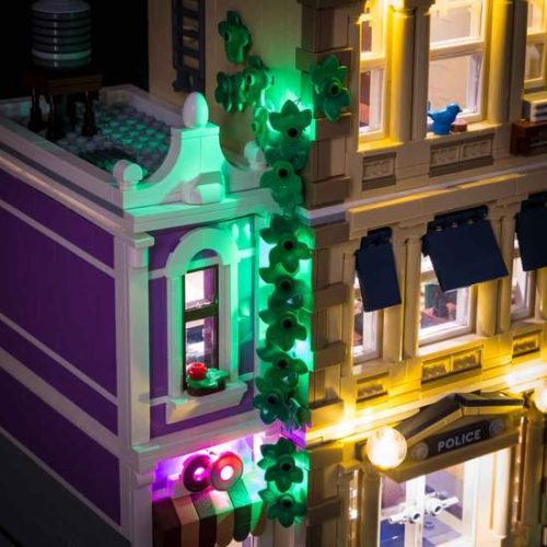 10278 LEGO Police Station LEaf Light My Bricks 550x550 crop center be015e1c d265 4c1a 9a96 9f51635c8c53