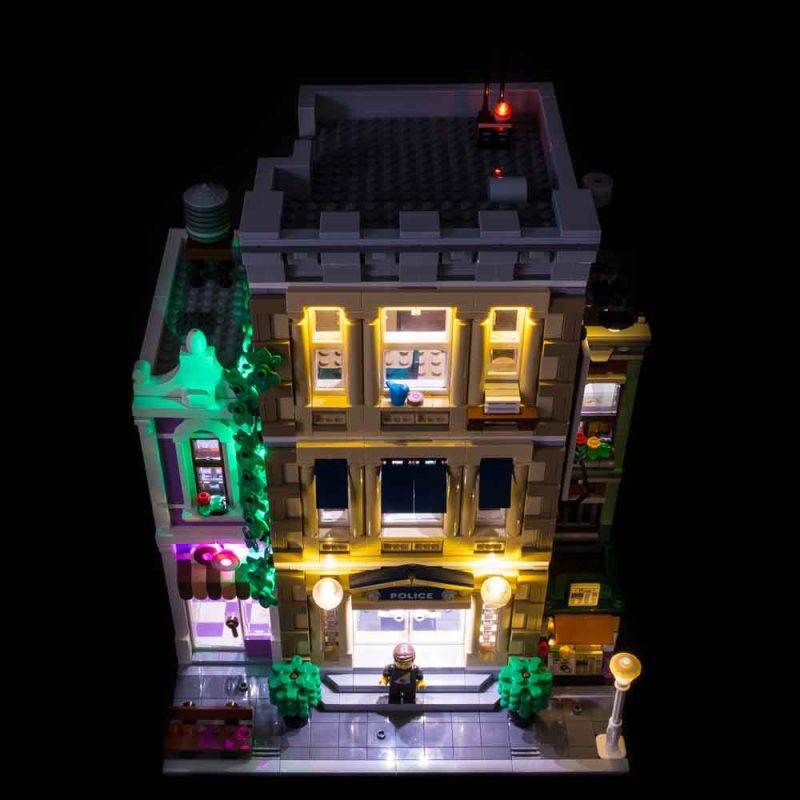 10278 LEGO Police Station Top Light My Bricks 1000x f9076e3b fe65 4633 9569 2827f6ef4dd4